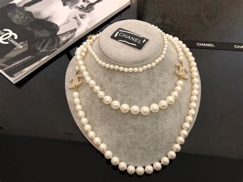 fake necklace chanel|chanel knockoff pearl necklace.